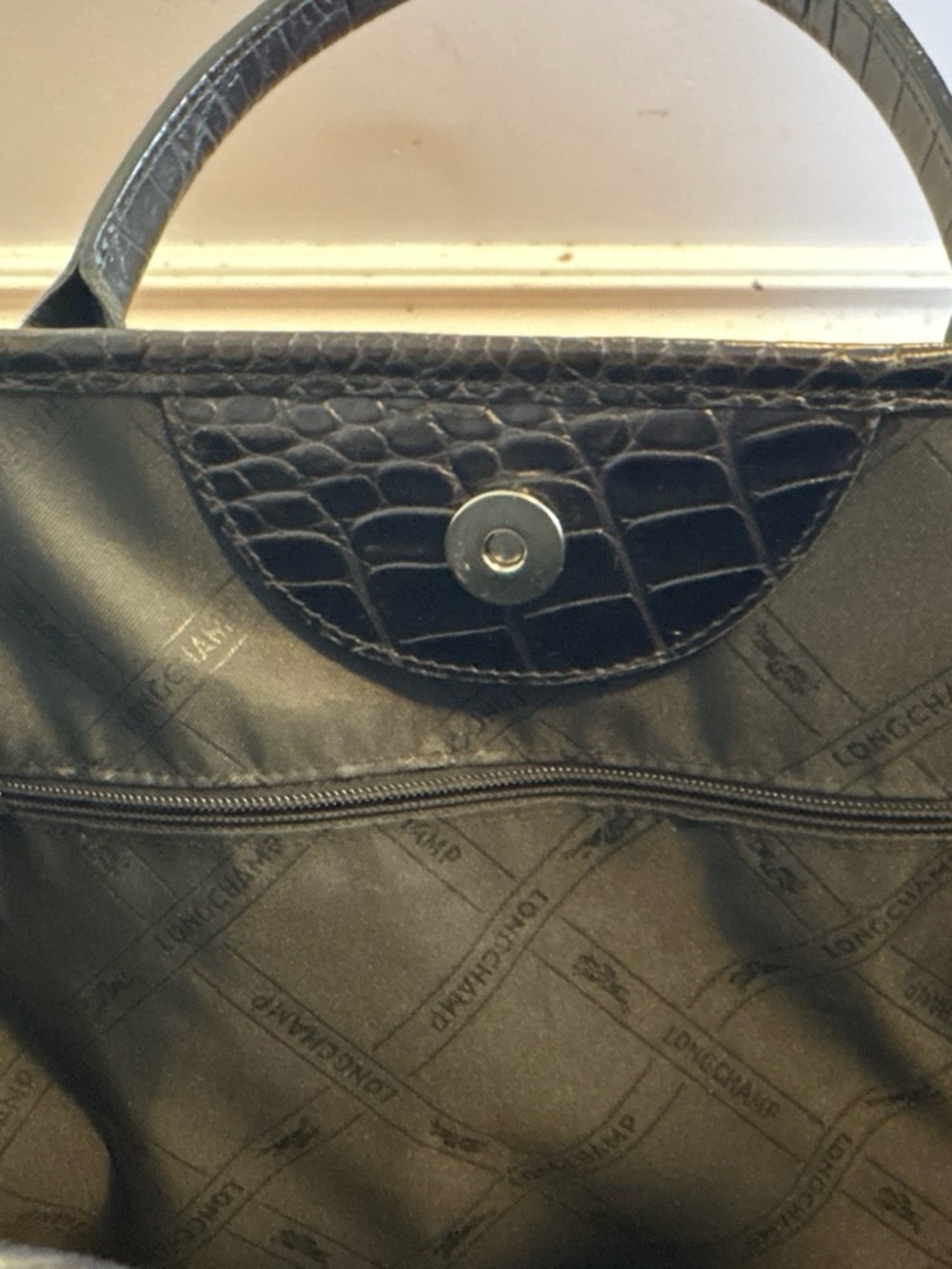 Longchamp Black Croc-Embossed Tote with Gold Accent - Picture 4 of 6